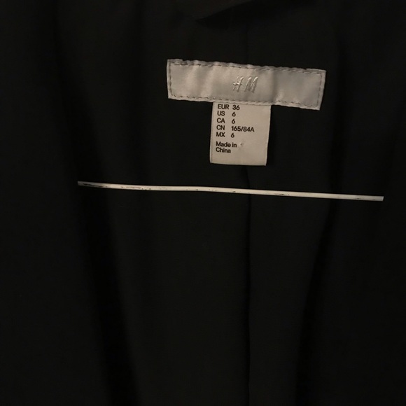 Black h&m blazer - Picture 3 of 4